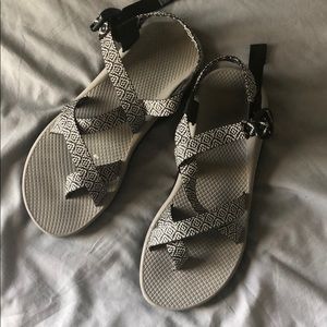 CHACO NEARLY NEW